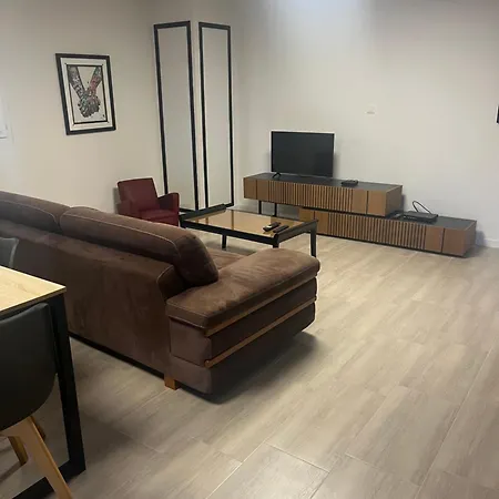 Entier 1 A 4 Personnes Au Calme Avec Parking Gratuit Apartment *