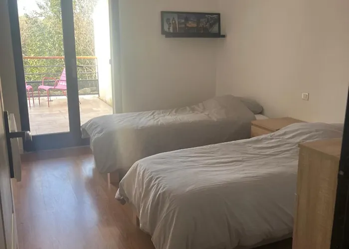 Entier 1 A 4 Personnes Au Calme Avec Parking Gratuit Apartamento *